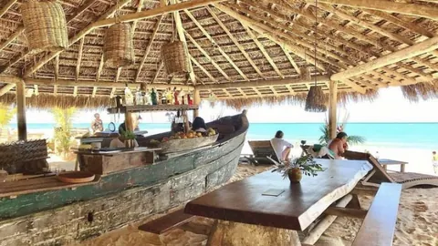 UXUA Praia Bar